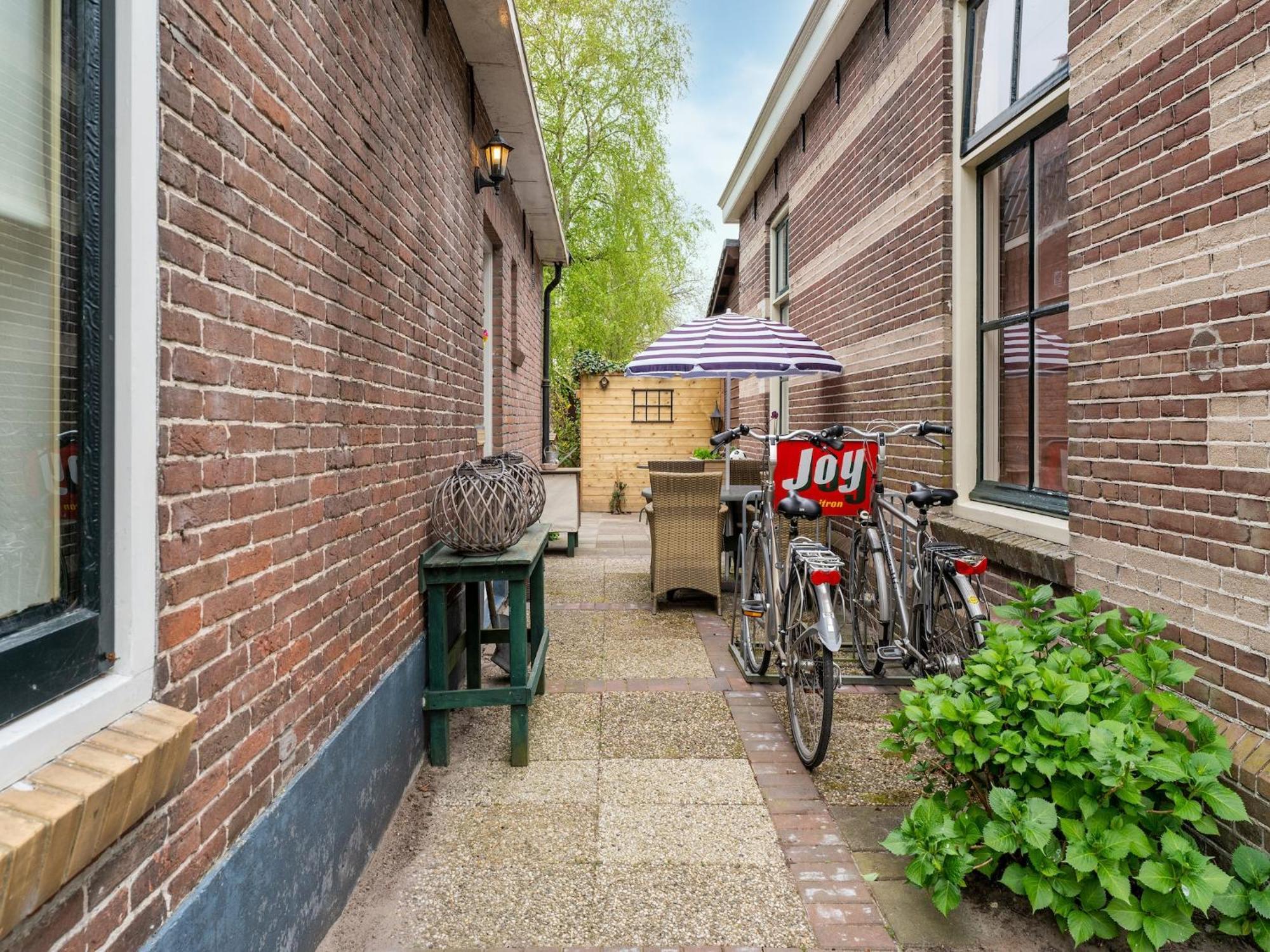 Lodge In Giethoorn With Breakfast Экстерьер фото